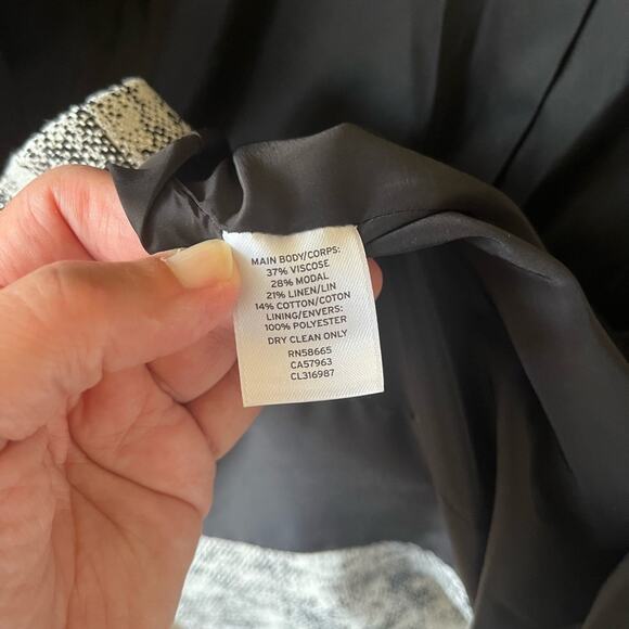 Classiques Entier Tweed Moto Jacket
Linen Blend Women's size L - Picture 8 of 10